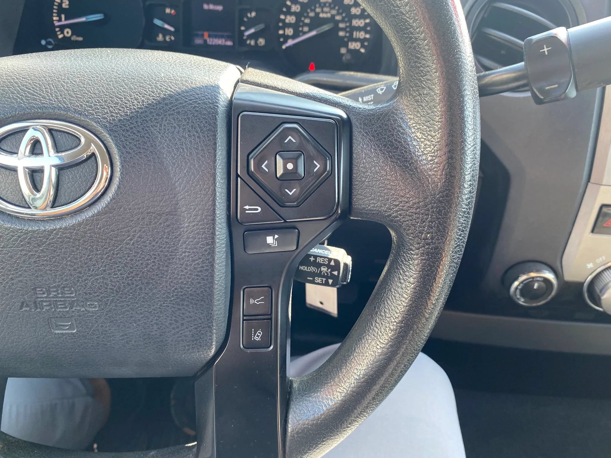Used 2019 Toyota Tundra SR AWD/4WD image 16