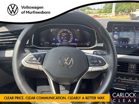 Certified 2025 Volkswagen Jetta SE FWD image 17