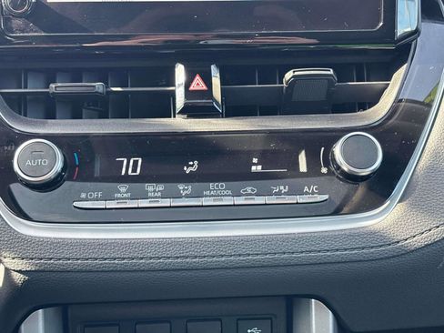 Certified 2023 Toyota Corolla Cross LE w/ Moonroof Package image 23