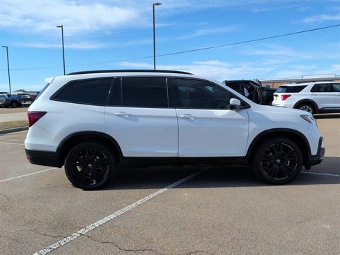 Used 2021 Honda Pilot Black Edition image 9