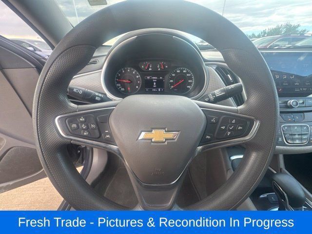 Used 2025 Chevrolet Malibu LT FWD image 12