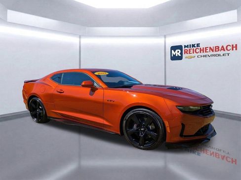 Used 2022 Chevrolet Camaro LT w/ Technology Package RWD image 2
