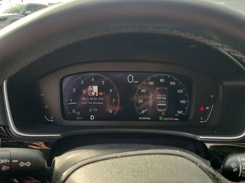 Used 2023 Honda Civic Touring image 32