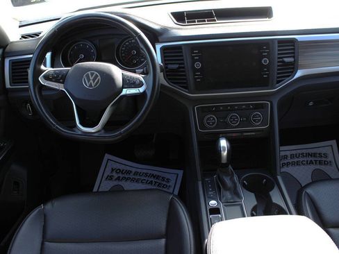 Used 2021 Volkswagen Atlas SE w/ Towing Package FWD image 11