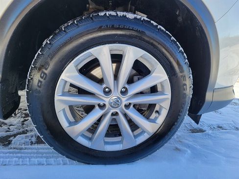 Used 2017 Nissan Rogue Sport SV w/ SV Premium Package FWD image 30