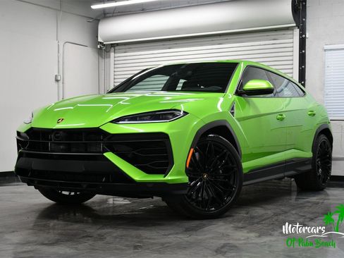 Used 2025 Lamborghini Urus SE image 1