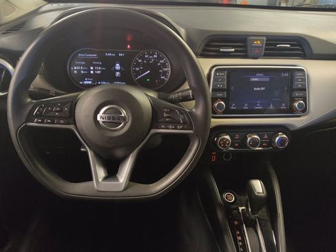 Used 2021 Nissan Versa SV image 22