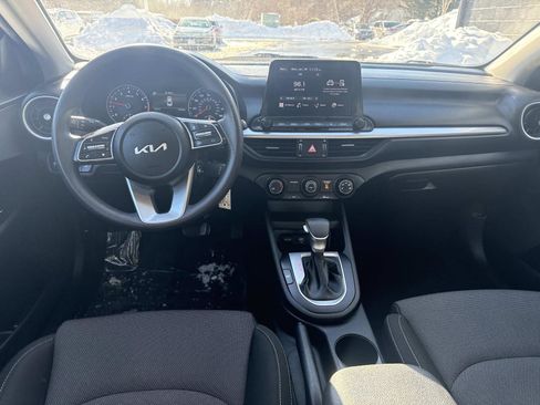 Used 2023 Kia Forte LXS image 13