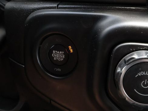 Used 2022 Jeep Wrangler Unlimited Sport AWD/4WD image 29
