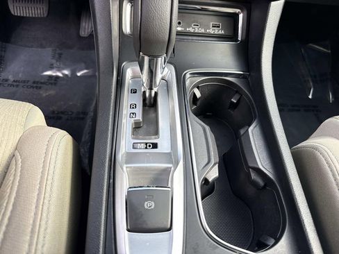 Used 2025 Subaru Ascent Premium w/ Premium Package image 33