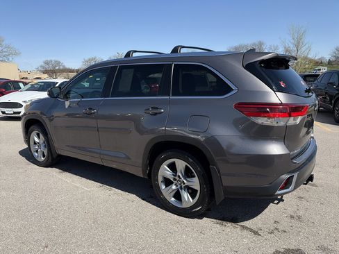 Used 2018 Toyota Highlander Limited w/ Protection Package #3 AWD/4WD image 7
