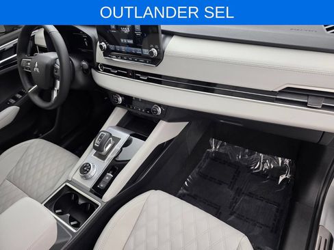 Used 2023 Mitsubishi Outlander SEL FWD image 27