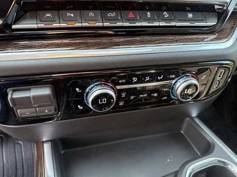 New 2026 GMC Sierra 1500 Elevation w/ Elevation Premium Package AWD/4WD image 30