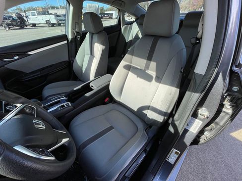 Used 2018 Honda Civic EX image 9