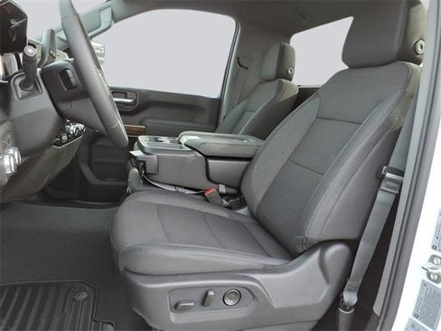 New 2026 GMC Sierra 2500 SLE image 12