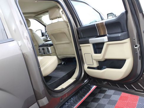 Used 2015 Ford F150 Lariat w/ Equipment Group 502A Luxury image 28