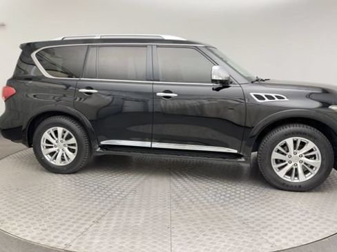 Used 2016 INFINITI QX80 4WD w/ Signature Edition Package image 9