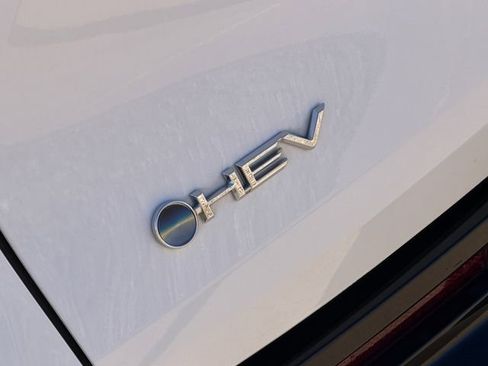 Used 2025 Toyota Sienna XSE image 11