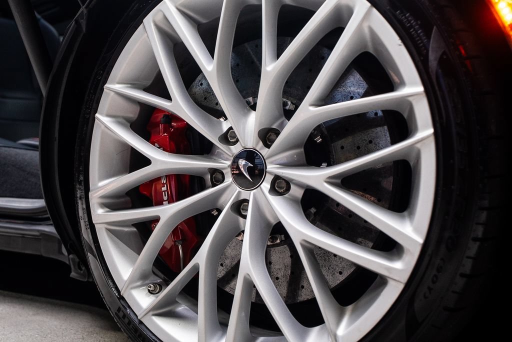 Used 2023 McLaren GT RWD image 16