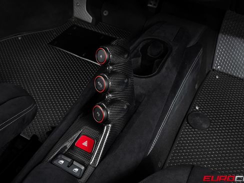 Used 2019 Ferrari 488 Pista Coupe RWD image 37