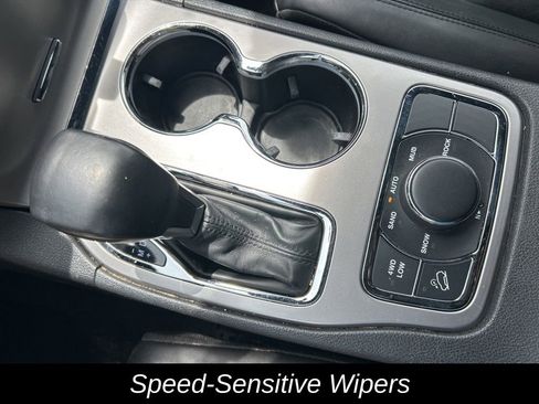 Certified 2020 Jeep Grand Cherokee Limited AWD/4WD image 23