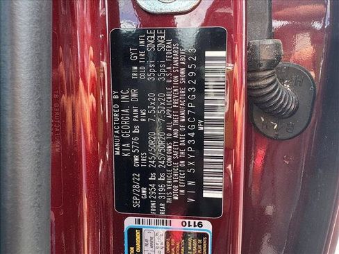 Used 2023 Kia Telluride EX w/ EX Captain's Chair Package FWD image 19
