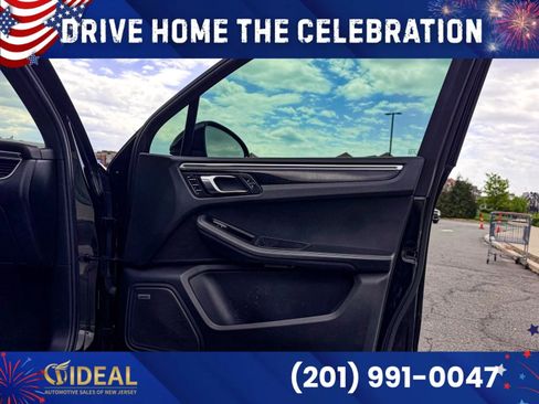 Used 2017 Porsche Macan S AWD/4WD image 13