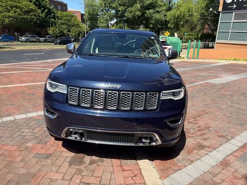 Used 2017 Jeep Grand Cherokee Overland AWD/4WD image 8