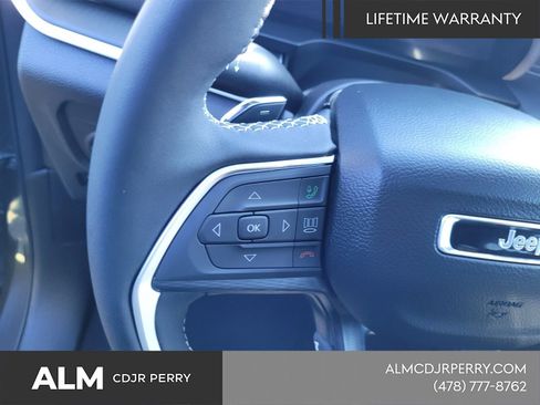 New 2025 Jeep Grand Cherokee L Altitude AWD/4WD image 23