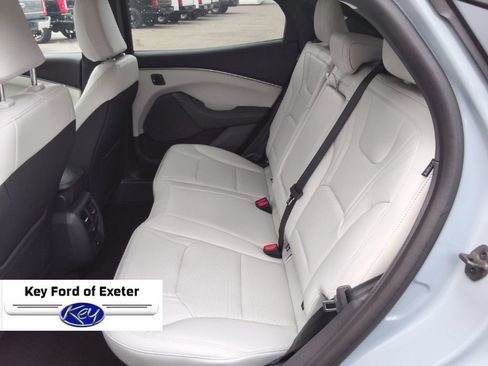 Used 2025 Ford Mustang Mach-E Premium AWD/4WD image 19
