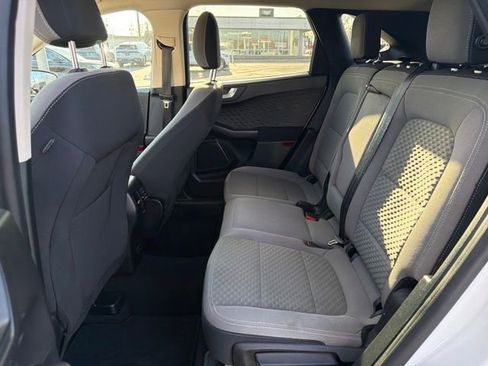 Used 2020 Ford Escape SE image 28