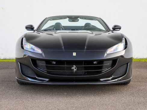 Certified 2020 Ferrari Portofino image 9