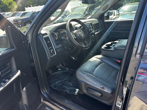 Used 2016 RAM 2500 Tradesman w/ Chrome Appearance Group AWD/4WD image 10