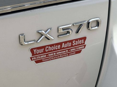 Used 2013 Lexus LX 570 4WD w/ Luxury Pkg image 5