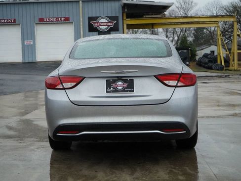 Used 2016 Chrysler 200 Limited image 13