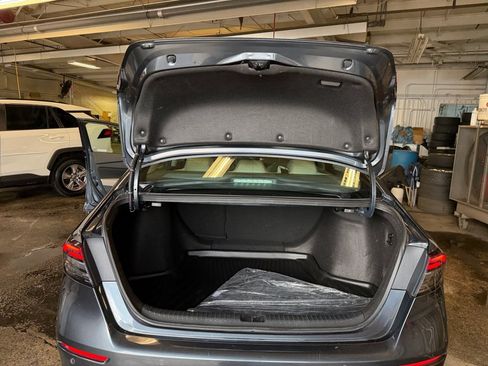 Used 2023 Honda Accord EX-L image 19