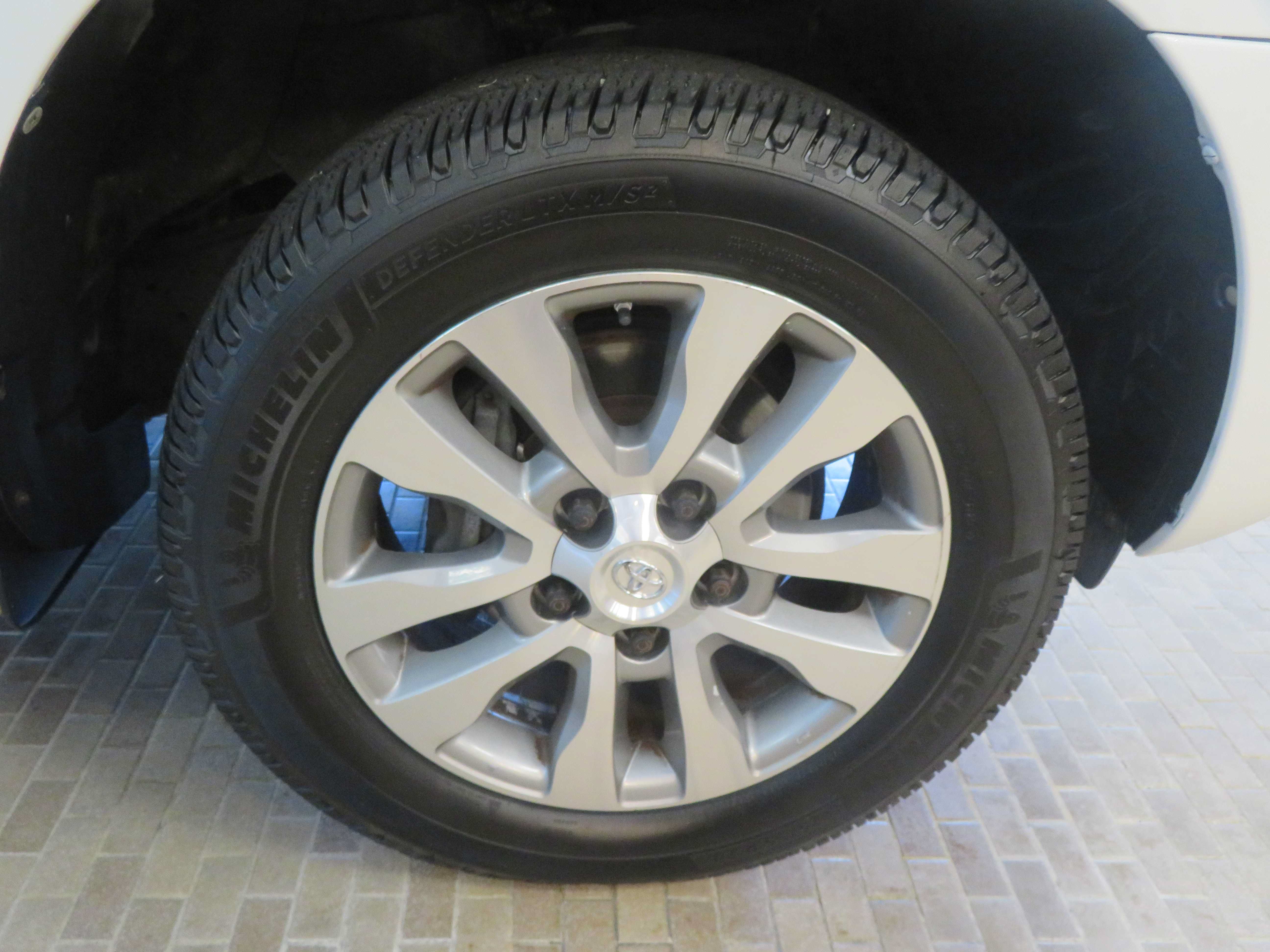 Used 2012 Toyota Sequoia Platinum AWD/4WD image 10