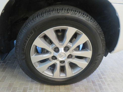 Used 2012 Toyota Sequoia Platinum AWD/4WD image 10
