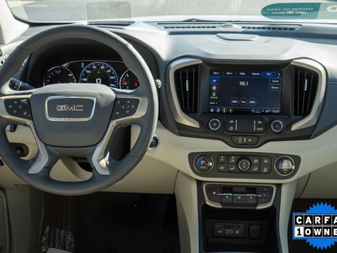 Used 2024 GMC Terrain Denali w/ Denali Premium Package image 11