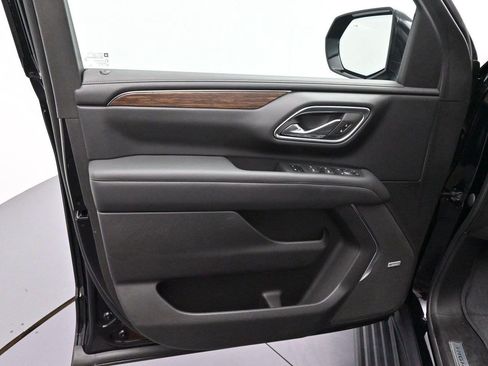 Used 2023 Chevrolet Tahoe High Country AWD/4WD image 9