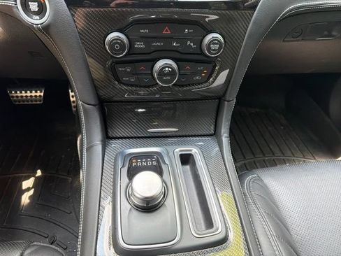 Certified 2023 Chrysler 300 C RWD image 16
