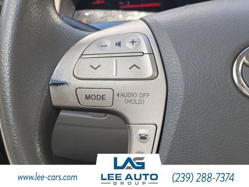 Used 2011 Toyota Camry LE image 18