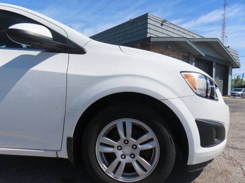 Used 2015 Chevrolet Sonic LT FWD image 19