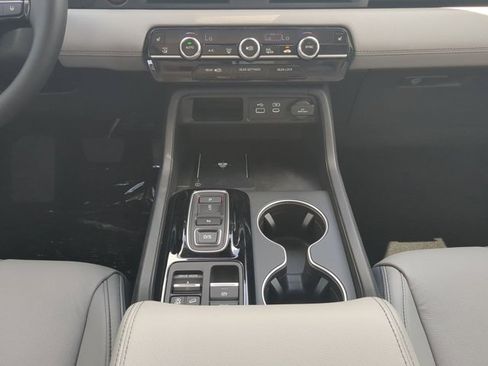 New 2025 Honda Pilot Touring image 17