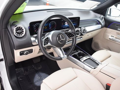 Certified 2025 Mercedes-Benz GLB 250 image 19
