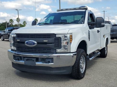 Used 2019 Ford F250 XL w/ XL Value Package image 3