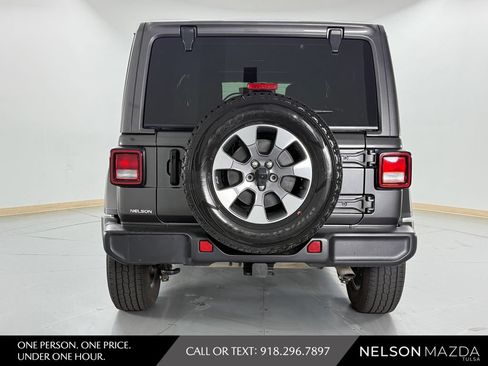Used 2022 Jeep Wrangler Unlimited Sahara w/ Cold Weather Group AWD/4WD image 7