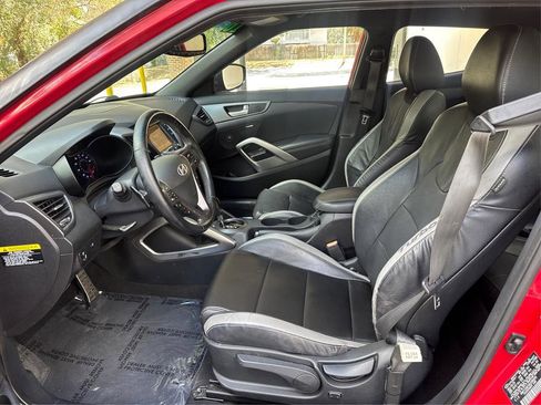 Used 2016 Hyundai Veloster Turbo image 9