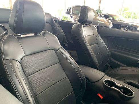 Used 2019 Ford Mustang GT Premium w/ GT Performance Package RWD image 9