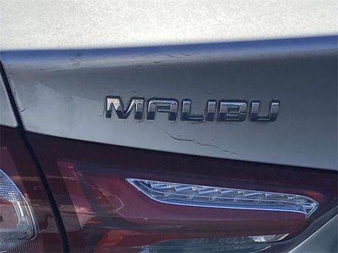 Used 2020 Chevrolet Malibu LT image 12